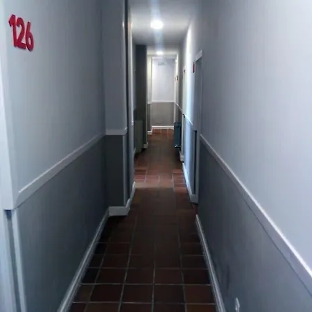 فندق Montesol Arttyco 2*