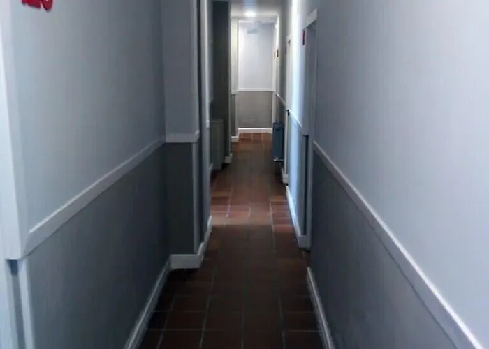 מלון Montesol Arttyco 2*